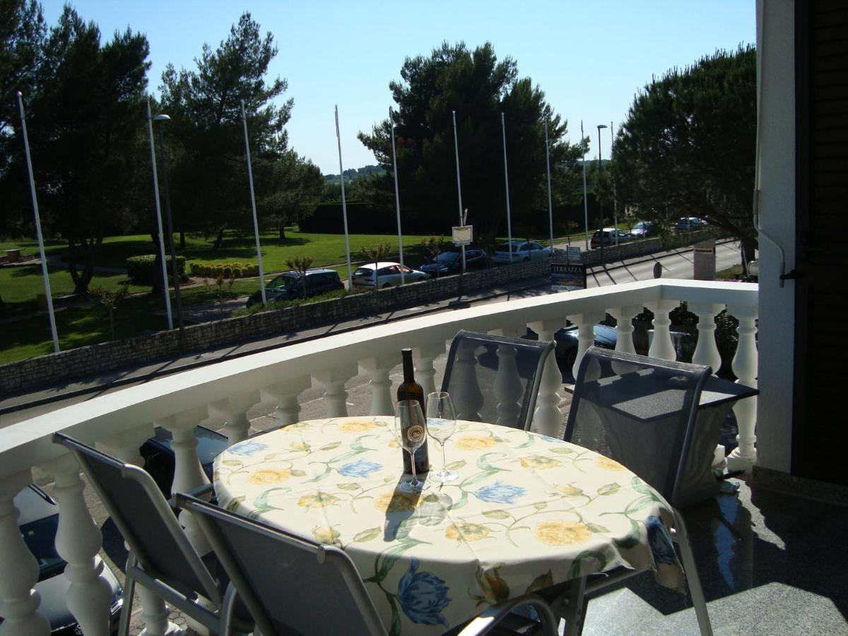 Apartman Carmen Crveni Vrh Buitenkant foto