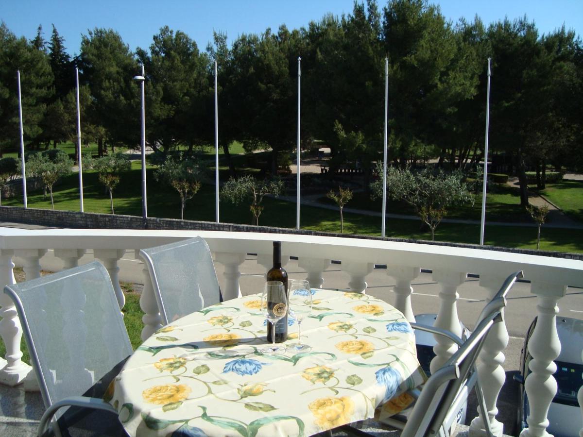 Apartman Carmen Crveni Vrh Buitenkant foto