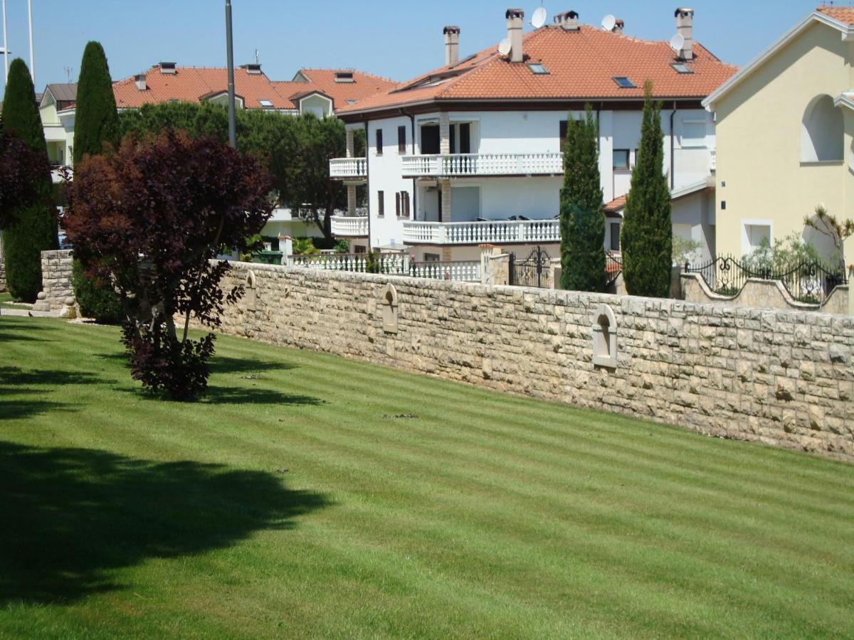 Apartman Carmen Crveni Vrh Buitenkant foto